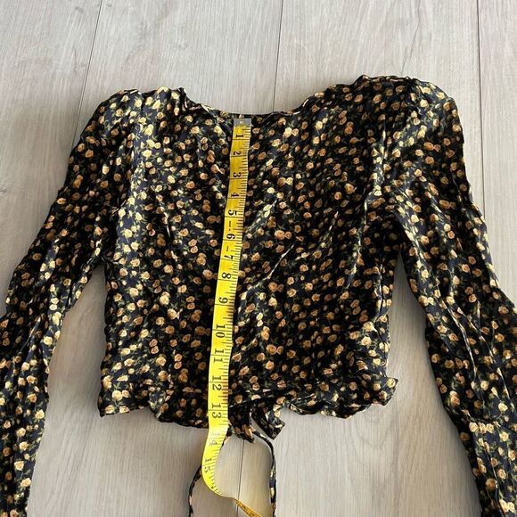 Reformation women’s top size 0 - Picture 3 of 7